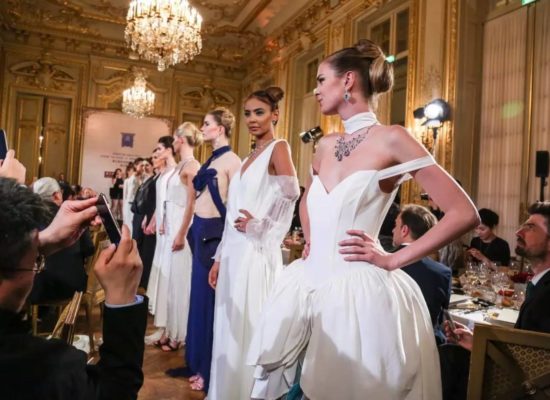 CHOW TAI FOOK - événement défilé - luxe